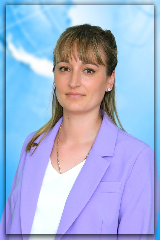 Жирнова Оксана Александровна.